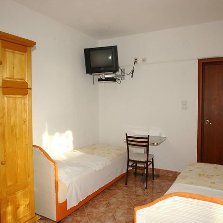 Mm Kovacevic Apartments Petrovac Bagian luar foto