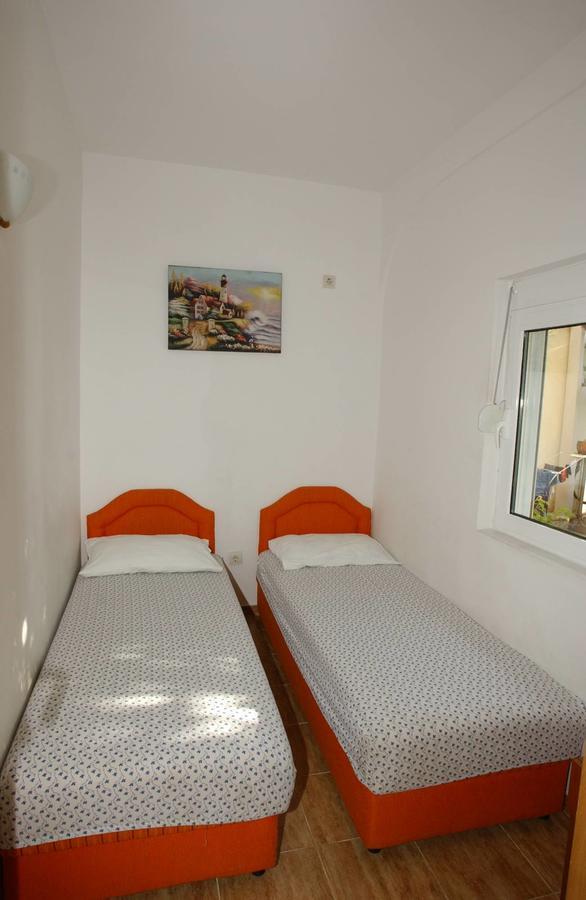 Mm Kovacevic Apartments Petrovac Bagian luar foto