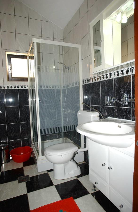 Mm Kovacevic Apartments Petrovac Bagian luar foto
